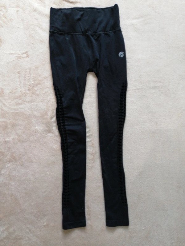 Legging de sport noir oceans apart 1