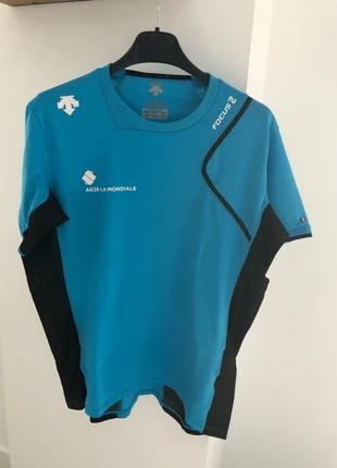 TEE shirt sport vélo, marque: Descente, état: Satisfaisant, taille: M, 3,00 €, 3,85 € Protection acheteurs incluse