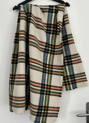 Grande écharpe carré chaude Mixte, marca: ASOS, estado: Muito bom, €6.00, €7.00 inclui Proteção do Comprador