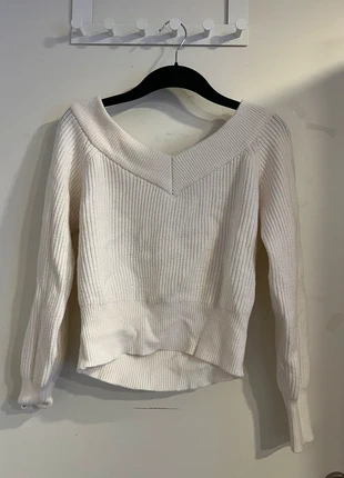 Pull&Bear weißer Pulli, brand: Pull & Bear, condizioni: Ottime, taglia: L / IT 44 / EU 40, €1.50, €2.28 include la Protezione acquisti