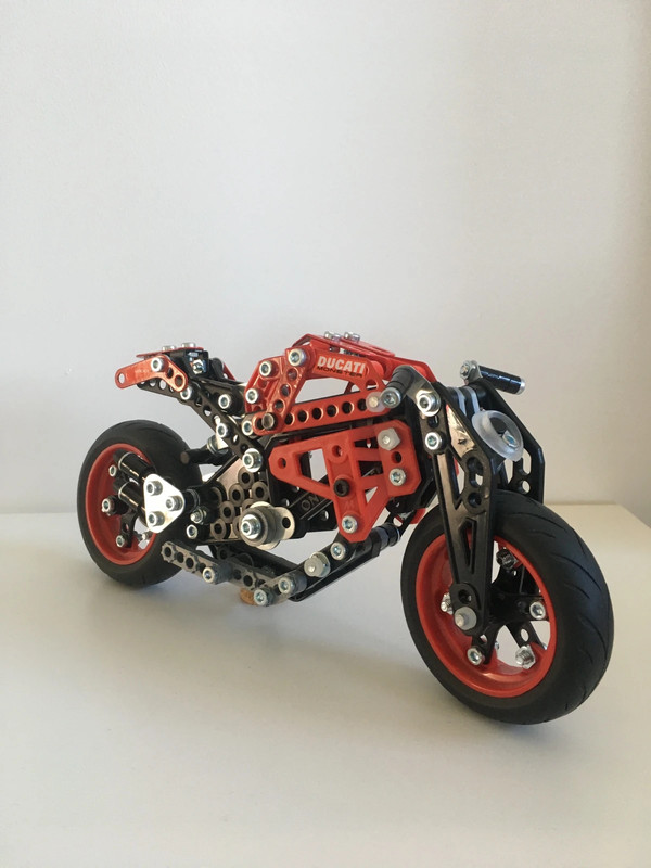 Meccano Ducati Monster 1200s to build