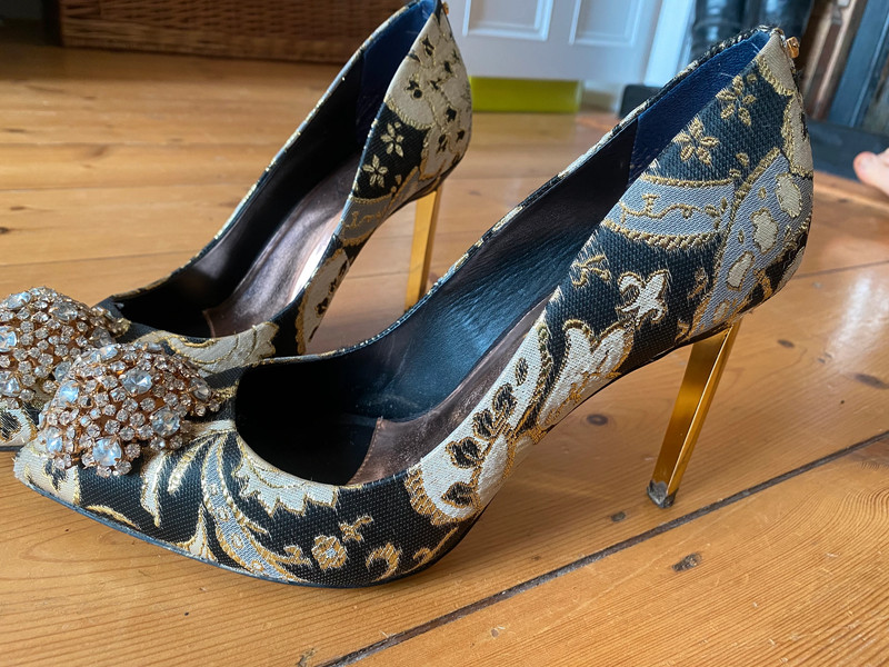 Ted baker court shoes shop