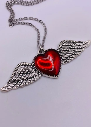 Bellissima collana in acciaio con ciondolo cuore alato stilizzato love amore, marque: nessuno, état: Neuf sans étiquette, 4,00 €, 4,90 € Protection acheteurs incluse