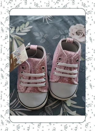 baskets 12/18 mois - rose - neuf, marca: Baby Fashion, estado: Novo com etiquetas, tamanho: 19, €4.00, €4.90 inclui Proteção do Comprador Pro