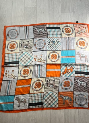 Foulard à motifs, zustand: Neu, 7,00 €, 8,05 € inklusive Vinted-Käuferschutz