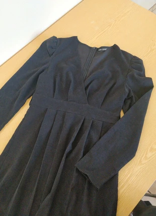 Robe chic / élégante Shein (noir), M / 38 / 10 portée une fois , marque: Shein, état: Très bon état, taille: M / 38 / 10, 12,00 €, 13,30 € Protection acheteurs incluse