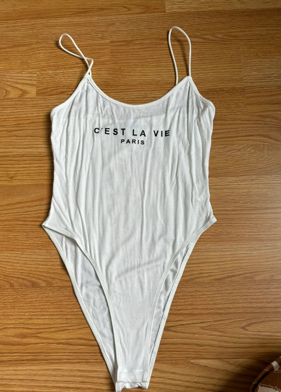 Body blanc écriture c’est la vie