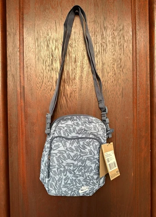 Nike bag- unisex, marque: Nike, état: Neuf avec étiquette, 19,00 €, 20,65 € Protection acheteurs incluse