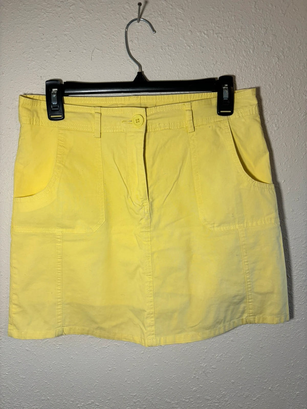 Yellow skirt 1