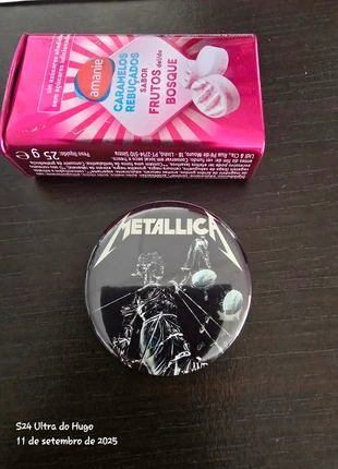 1 pin da banda Metallica, merk: Metallica, staat: Nieuw zonder prijskaartje, € 2,00, € 2,80 inclusief Kopersbescherming