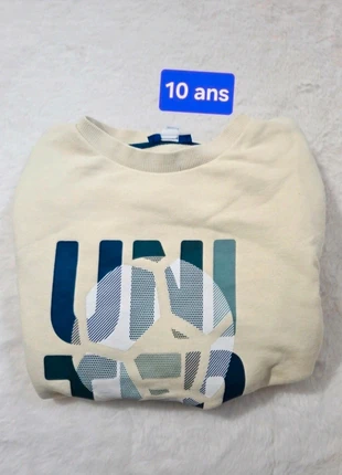 Sweat Okaïdi, marque: Okaïdi, état: Très bon état, taille: 10 ans / 140 cm, 5,00 €, 5,95 € Protection acheteurs incluse