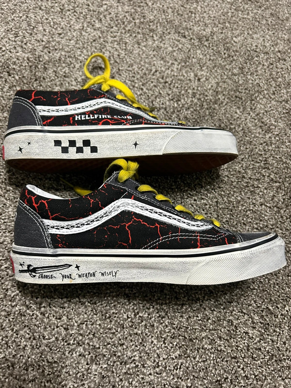 Stranger Things Vans 1