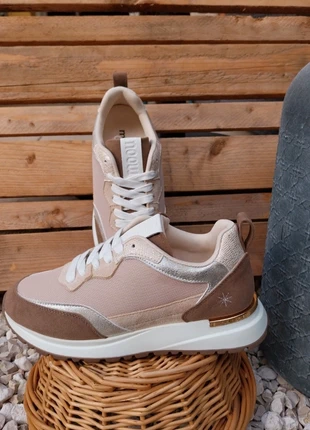 Baskets compensées beige taupe et doré, marque: moow, état: Neuf sans étiquette, taille: 40, 30,00 €, 32,20 € Protection acheteurs incluse