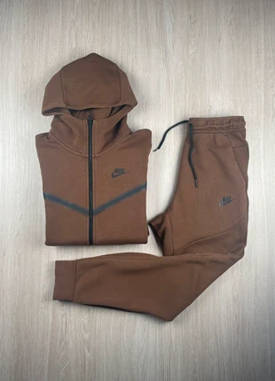 Ensemble Nike tech marron taille (XS) homme , super pour l'automne, marque: Nike, état: Très bon état, taille: XS, 43,00 €, 45,85 € Protection acheteurs incluse