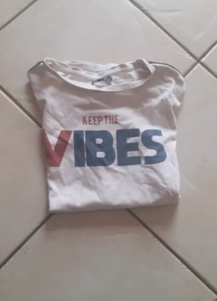 Tee shirtVIBES, brand: Kiabi, condition: Very good, size: XS, €1.00, €1.75 includes Buyer Protection