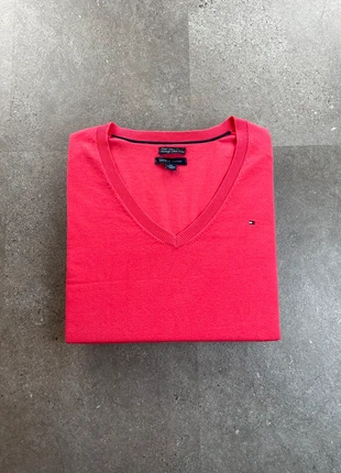 Pull fin col V tommy Hilfiger rose taille XL logo brodé, marque: Tommy Hilfiger, état: Très bon état, taille: XL, 20,00 €, 21,70 € Protection acheteurs incluse