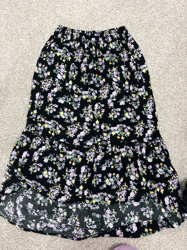 black floral skirt 1