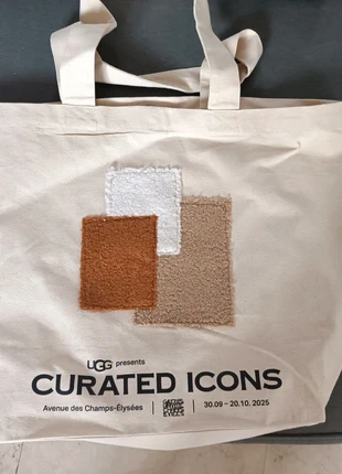 Très beau tote bag ugg neuf, marque: diverse, état: Neuf sans étiquette, 25,00 €, 26,95 € Protection acheteurs incluse