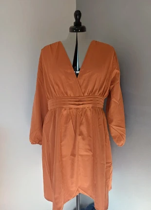 Robe orange légère col V, brand: Shein Curve, condition: New without tags, size: 4XL / 48 / 20, €10.00, €11.20 includes Buyer Protection