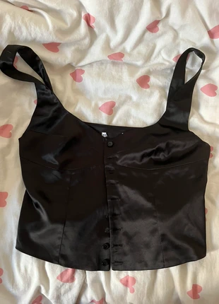 Top satin, brand: Bershka, condizioni: Ottime, taglia: L / IT 44 / EU 40, €4.00, €4.90 include la Protezione acquisti