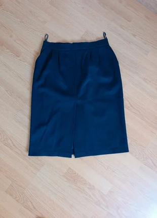 Jupe droite, brand: Chanel, condizioni: Nuovo senza cartellino, taglia: XXL / IT 48 / EU 44, €60.00, €63.70 include la Protezione acquisti