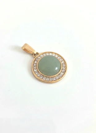 Pendentif doré avec pierres vert pâle, condition: Very good, €6.50, €7.53 includes Buyer Protection