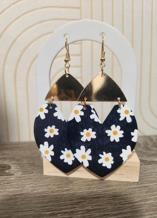 Boucle d'oreille neuf, condition: New with tags, €2.00, €2.80 includes Buyer Protection