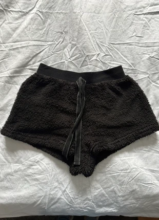 Teddy Shorts, merk: Primark, staat: Heel goed, maat: XS / 34 / 6, € 2,00, € 2,80 inclusief Kopersbescherming