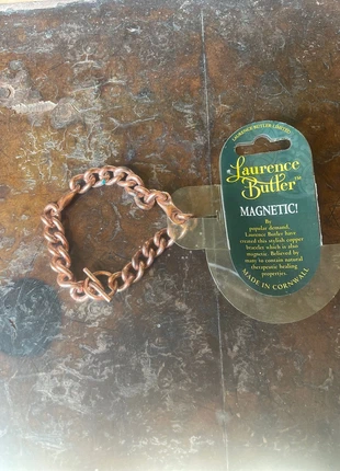 Copper bracelet with magnets, marca: Laurence butler, estado: Novo com etiquetas, €3.00, €3.85 inclui Proteção do Comprador