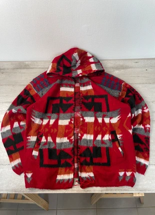 Pull à capuche Hoodie vintage 90s taille L couleur rouge à motifs 100% laine, marke: Vintage Dressing, zustand: Sehr gut, größe: L, 24,99 €, 26,94 € beinhaltet Vinted-Käuferschutz Pro