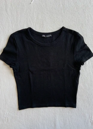 T-shirt preta justa Zara, merk: Zara, staat: Nieuw zonder prijskaartje, maat: S / 36 / 8, € 4,00, € 4,90 inclusief Kopersbescherming