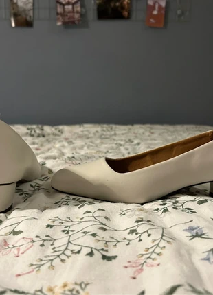 60s schoenen, merk: Next, staat: Heel goed, maat: 37.5, € 10,00, € 11,20 inclusief Kopersbescherming