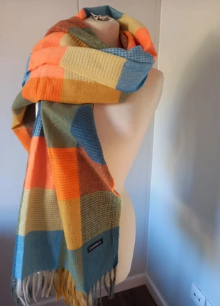 Bufanda, merk: Local, staat: Heel goed, € 8,00, € 9,10 inclusief Kopersbescherming