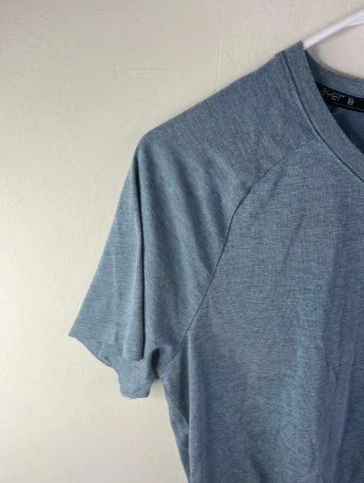 Layer 8 Men’s Workout Shirt Athletic Material Blue Size S good Condition 2