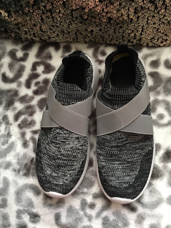 Gray comfortable slip on tennis shoes, sz 7.5 2