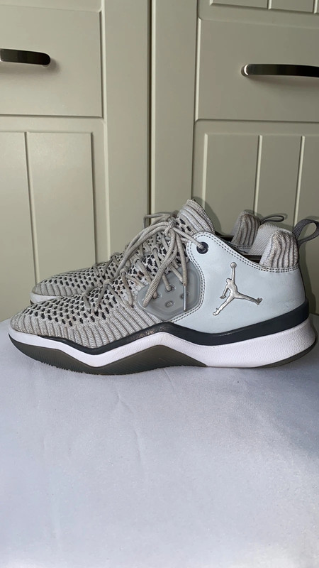Jordan dna top lx platinum
