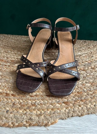 Sandales talons à bride clouté crocodile marron La Redoute P.38, marque: La Redoute, état: Très bon état, taille: 38, 19,00 €, 20,65 € Protection acheteurs (Pro) incluse