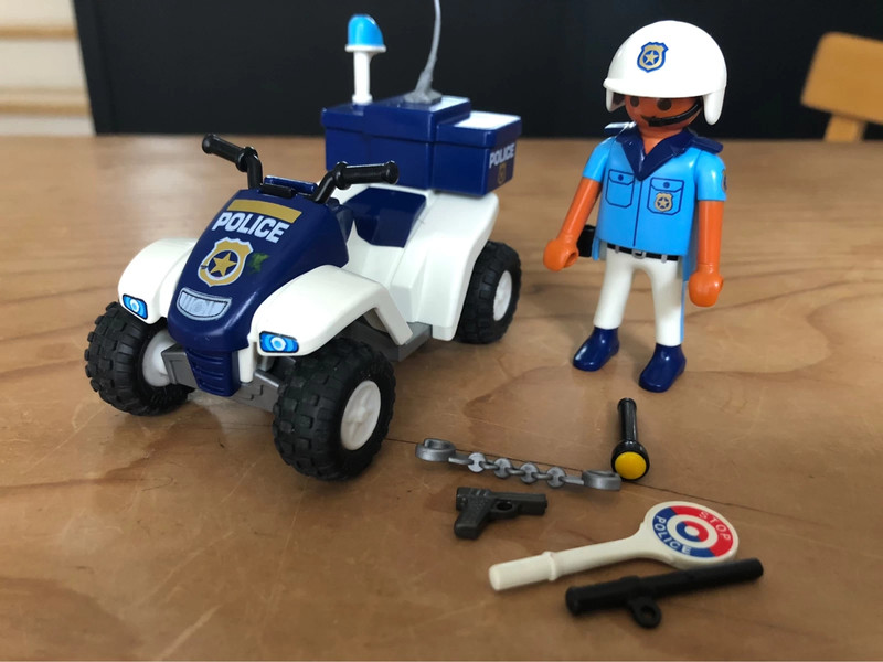 Policier avec quad PLAYMOBIL 3655 d'occasion Revaltoys