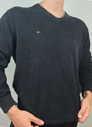 Pull Tommy Hilfiger col v noir taille XL, marke: Tommy Hilfiger, zustand: Sehr gut, größe: XL, 24,00 €, 25,90 € beinhaltet Vinted-Käuferschutz Pro