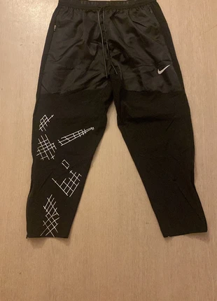 Nike Division Araignée, merk: Nike, staat: Nieuw met prijskaartje, maat: L, € 70,00, € 74,20 inclusief Kopersbescherming