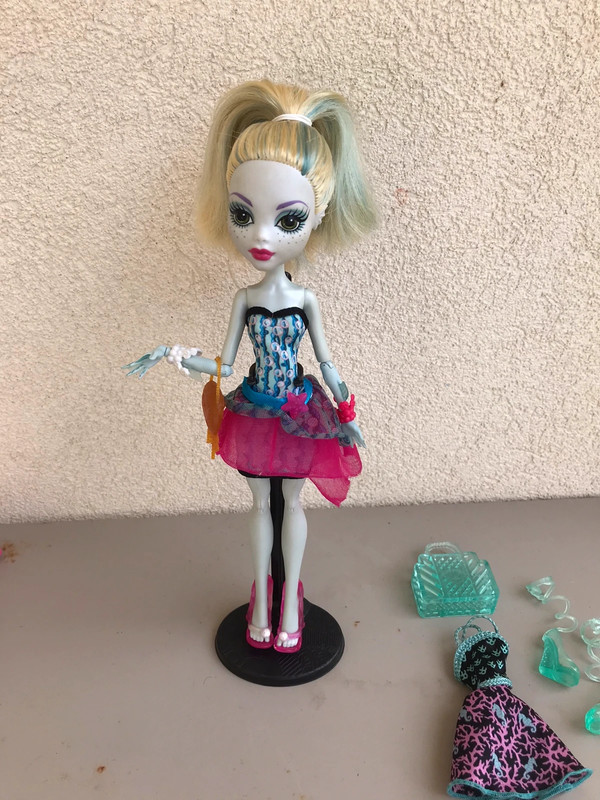 Monster High Dot Dead Gorgeous Lagoona Blue Doll