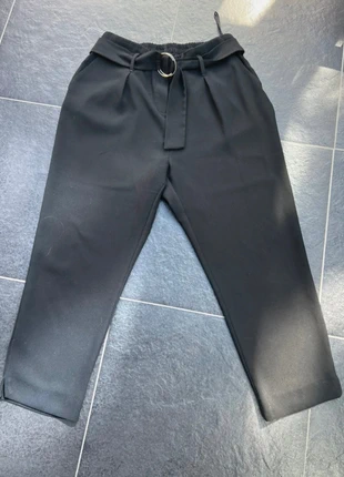 Pantalon noir avec ceinture, marque: River Island, état: Très bon état, taille: XL / 42 / 14, 10,00 €, 11,20 € Protection acheteurs incluse