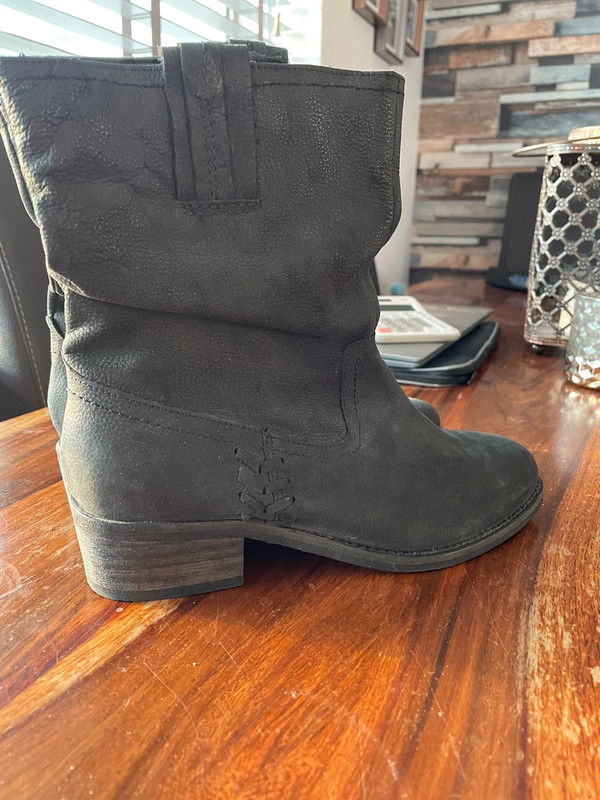 Ankle boots size on sale 4