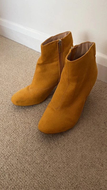 New look clearance mustard boots