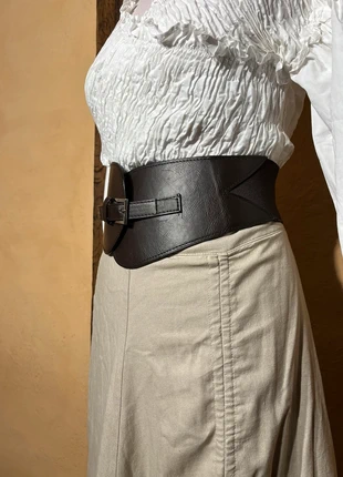 Large ceinture marron vintage, état: Très bon état, taille: 85 cm, 10,00 €, 11,20 € Protection acheteurs incluse