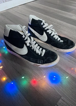 Basket Nike blazer 🖤, marke: Nike, zustand: Sehr gut, größe: 44, 12,00 €, 13,30 € inklusive Vinted-Käuferschutz
