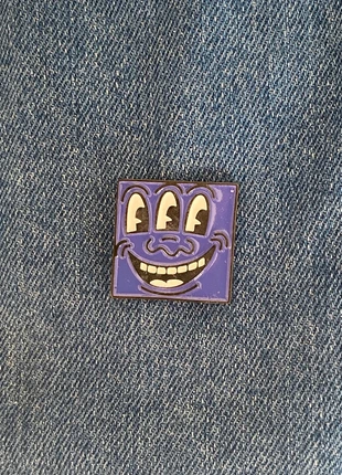 Pin metálico Keith Haring | Art lovers, brand: Keith Haring, condizioni: Nuovo senza cartellino, €7.00, €8.05 include la Protezione acquisti