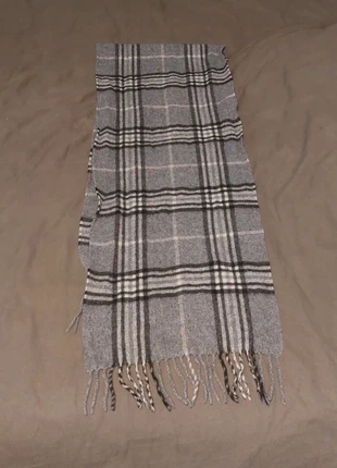 Écharpe rayé grise Derby, marque: Derby, état: Très bon état, 3,00 €, 3,85 € Protection acheteurs incluse