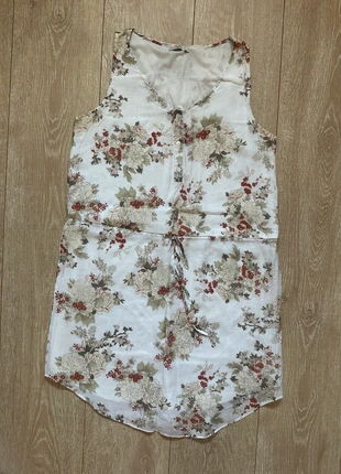 Robe été doublé voile beige fleuri M, marque: By Mo, état: Très bon état, taille: M / 38 / 10, 2,00 €, 2,80 € Protection acheteurs incluse