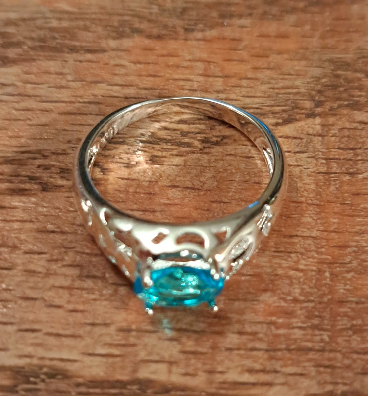 Sterling silver plated blue rhinestone ring size 8 3